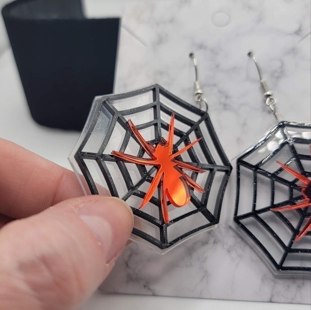 New Spider Earrings - Picture 4 of 5